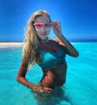 Flora, mature escort, 32 years old