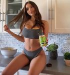 Cheap escort in Beirut: Clarke available on sexobeirut.com