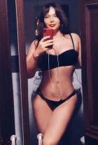 Enjoy sex massage in Beirut from Yasmine