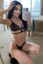 Nia is a model for sex and massage in Beirut