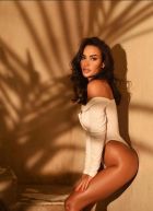 Indian escort Yolanda wants to meet tonight