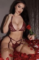 Erin, an adult escort, phone number for booking +961702520307