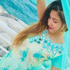 Top class woman will meet a generous man for LBP 200