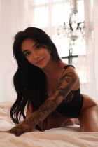 Online escort service on sexbeirut.club: choose sexy Janine and book now