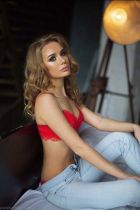 Sexy Beirut woman with tight ass, 61 kg; 166 cm