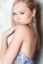 Beautiful escort elite girl Mimi will be your perfect company in lebanon