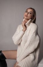 Female escort service from charming Peggy in Beirut