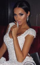 Mature escort of lebanon does a BJ for LBP 500