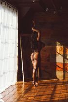 Maureen, +961 76 510 961 Maureen, mature escort, 26 years old