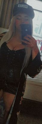 Book one of lebanon malay girls: Della