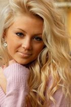 Enjoy Beirut sex massage done by escort Linahot